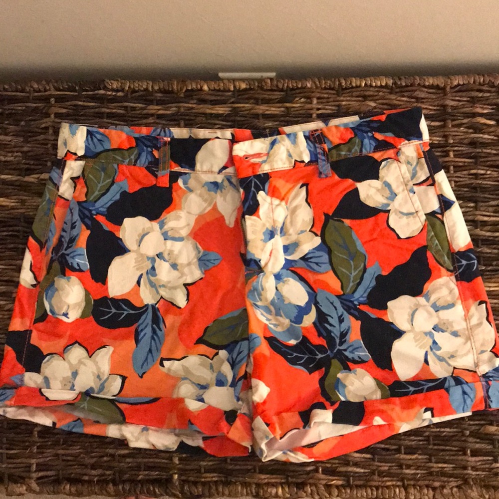 GAP KHAKIS